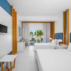 Superior Zimmer mit Kingsize-Bett